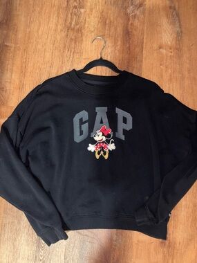 Disney GAP Black Crewneck Sweater with Minnie Mouse Graphic